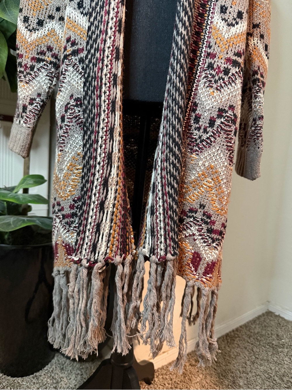 Cozy Multicolor Fringe Open-Front Cardigan Sweater - Picture 3 of 10